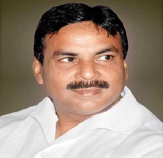 Implement the protection of huts | झोपडय़ांना संरक्षणाच्या निर्णयाची अंमलबजावणी करा Implement the protection of huts | झोपडय़ांना संरक्षणाच्या निर्णयाची अंमलबजावणी करा