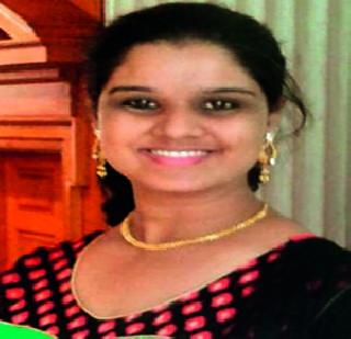 Neha Bharavi with Michelle Obama Huff! | मिशेल ओबामांच्या मिठीने नेहा भारावली!