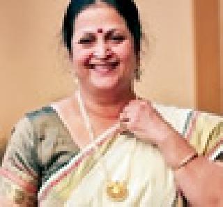 Art field link shrugs | कला क्षेत्राचा दुवा निखळला