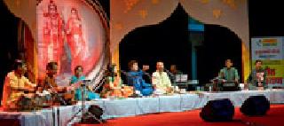 The world is the son of man! | पराधीन आहे जगती पुत्र मानवाचा !