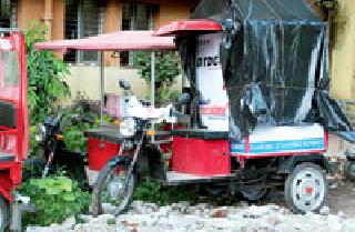 Action on e-Rakshas | ई-रिक्षांवर कारवाई