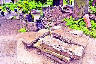 In the event of the Mayor's inadequacy | महापौरांच्या प्रभागातच अस्वच्छता In the event of the Mayor's inadequacy | महापौरांच्या प्रभागातच अस्वच्छता