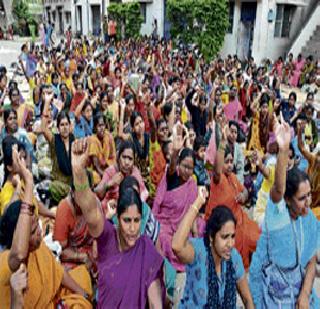 Elgar of police wife's house | पोलिसांच्या पत्नींचा घरासाठी एल्गार