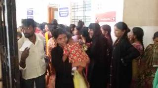 Counseling Hospital dispensaries house! | साथीच्या आजाराने दवाखाने हाऊसफुल! Counseling Hospital dispensaries house! | साथीच्या आजाराने दवाखाने हाऊसफुल!