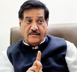 No question of ticketing in the Ticket - Chief Minister's push | तिकिटवाटपात नात्यागोत्याचा विचार नाही - मुख्यमंत्र्यांचा राणेंना धक्का No question of ticketing in the Ticket - Chief Minister's push | तिकिटवाटपात नात्यागोत्याचा विचार नाही - मुख्यमंत्र्यांचा राणेंना धक्का