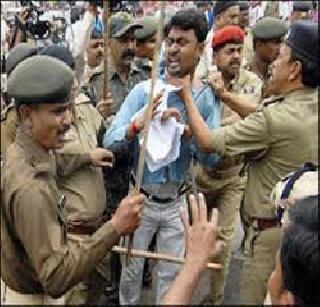 Resistance to the hospital inauguration | रुग्णालय उद्घाटनास विरोध Resistance to the hospital inauguration | रुग्णालय उद्घाटनास विरोध