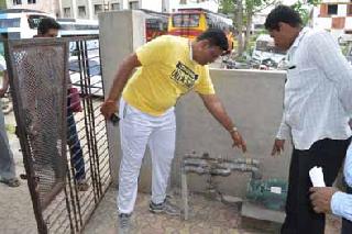 Entrepreneurs, professionals, doctors dominate the water! | पाणी चोरण्यात उद्योजक, व्यावसायिक, डॉक्टर आघाडीवर!