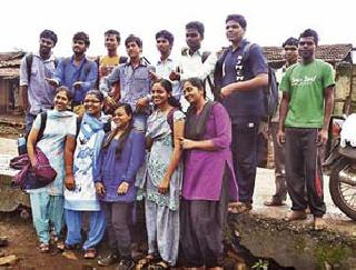 'Shocked' campaign for friends in Melghat | मेळघाटातील मित्रांसाठी ‘धडक’ मोहीम 'Shocked' campaign for friends in Melghat | मेळघाटातील मित्रांसाठी ‘धडक’ मोहीम
