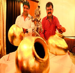 10 layers: 25 lakhs prize to them | 10 थर लावणा:यांना 25 लाखांचे बक्षीस