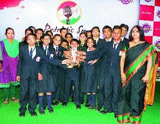 PSBA School topper in inter school patriotic song competition | आंतरशालेय देशभक्तीपर गीत स्पर्धेत पीएसबीए शाळा अव्वल