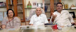 Does the royalty of 'Ai Maa Vatan Ke ..' reaches the widows of martyrs? | ‘ऐ मेरे वतन की..’ची रॉयल्टी शहिदांच्या विधवांपर्यंत पोहोचते का?