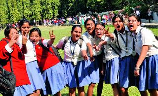 Student's dilemma: For two years, deprived | विद्यार्थ्यांची कुचंबणा : दोन वर्षांपासून वंचित Student's dilemma: For two years, deprived | विद्यार्थ्यांची कुचंबणा : दोन वर्षांपासून वंचित