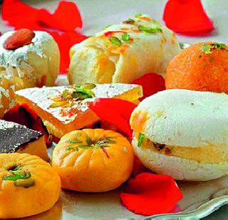 Permission will now have to allocate Prasad | प्रसाद वाटपासाठी लागेल आता परवानगी