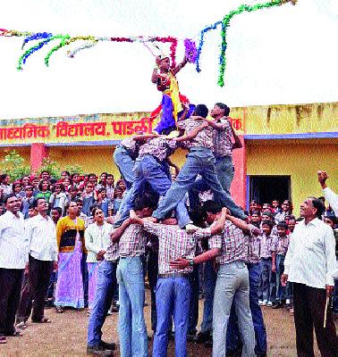 Shigelagovind enthusiasm for students from schools, Hari Gopal speaks ... | शाळांमधील विद्यार्थ्यांचा उत्साह शिगेलागोविंद बोलो, हरि गोपाल बोलो... Shigelagovind enthusiasm for students from schools, Hari Gopal speaks ... | शाळांमधील विद्यार्थ्यांचा उत्साह शिगेलागोविंद बोलो, हरि गोपाल बोलो...