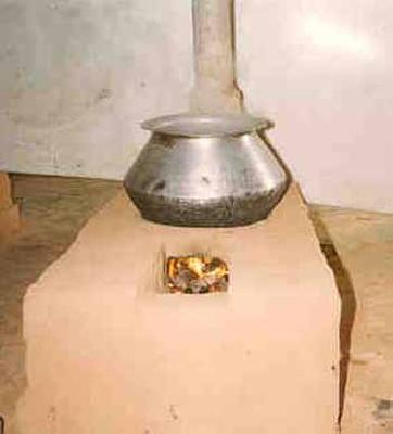 Demonstration from Wildlife Department | वनीकरण विभागाकडून निधरुर चुलीचे प्रात्यक्षिक