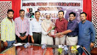 Photo is more effective than article | लेखापेक्षा छायाचित्र प्रभावी