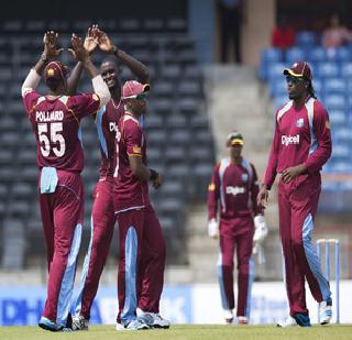 South Africa beat England | दक्षिण आफ्रिकेची ङिाम्बाब्वेवर मात