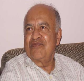 Astrology is the only imported superstition | फलज्योतिष ही तर आयात अंधश्रद्धा