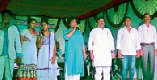 MNS awakens patriotic feelings | मनसेने जागविली देशभक्तीची भावना MNS awakens patriotic feelings | मनसेने जागविली देशभक्तीची भावना