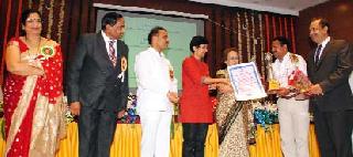 Prize distribution | पारितोषिक वितरण