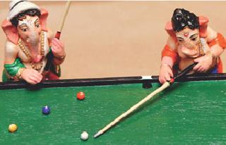 Bappa ramale sport! | बाप्पाही रमले खेळात!