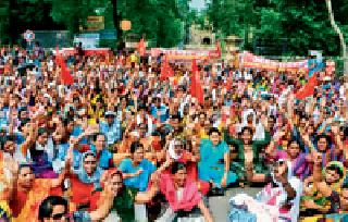 Let's close the anganwadi | तर अंगणवाड्या बंद करू Let's close the anganwadi | तर अंगणवाड्या बंद करू