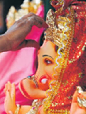 1058 Public Ganpati established | १०५८ सार्वजनिक गणपतींची स्थापना