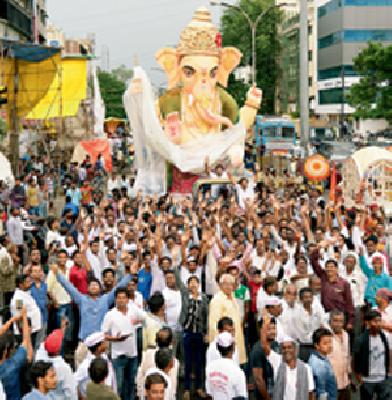 Sparkling enthusiasm, waiting for arrival | उत्साहाला उधाण, आगमनाची प्रतीक्षा