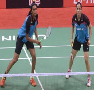 Saina, Sindhu into quarterfinals | सायना, सिंधू उपांत्यपूर्व फेरीत Saina, Sindhu into quarterfinals | सायना, सिंधू उपांत्यपूर्व फेरीत