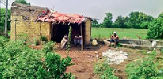 She 'offered' to save father's life 'Shil'! | पित्याचे प्राण वाचविण्यासाठी ‘तिने’ अर्पण केले ‘शील’!