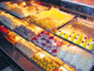 Follow the conditions and enjoy the festivals | अटी पाळा व सणांचा आनंद घ्या