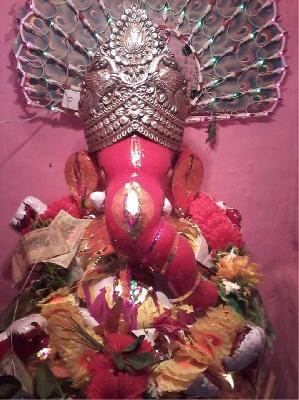 Ganapati in the mansion | मैराळडोहवासियांचा वाड्यातील गणपती