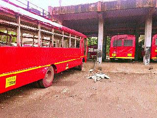 Bus construction stopped | बस बांधणीची प्रकिया थांबली