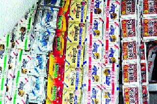 The stunts are still going on | चोरीछुपे गुटखाविक्री अजूनही सुरूच