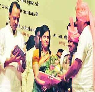 Language lab in each school | प्रत्येक शाळेत भाषा प्रयोगशाळा