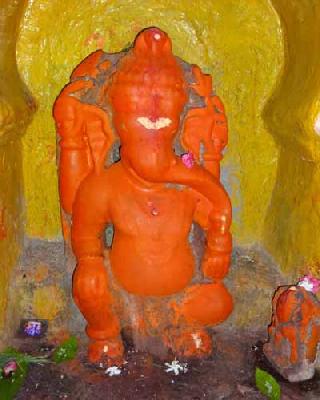 Ganesh Mandir at Kalanapurean Kalanja | स्कंधपुराणकालीन कारंजातील गणेश मंदिर