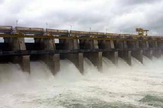 The disturbing 'water-shortage' of Buldhana district is far away | बुलडाणा जिल्ह्यातील पाणीटंचाईचे ‘विघ्न’ दूर The disturbing 'water-shortage' of Buldhana district is far away | बुलडाणा जिल्ह्यातील पाणीटंचाईचे ‘विघ्न’ दूर