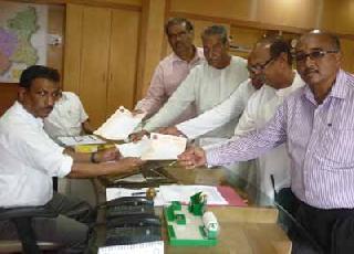 Kill the killers of the era! | युगच्या मारेकर्‍यांना फाशी द्या!