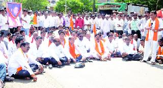 Stop the way for 6 hours | ६ तास रास्ता रोको