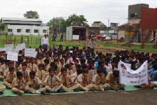 Release the death of the murderers of the era | युगच्या मारेकर्‍यांना फाशीच द्या