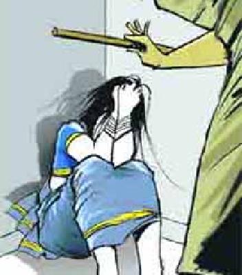 Marriage of persecution; Crime against 10 people | विवाहितेचा छळ; १0 जणांविरुद्ध गुन्हा