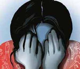 State Women's Commission has recorded the statement of the victim and the accused | राज्य महिला आयोगाने नोंदविला पीडित युवती व आरोपीचा जबाब State Women's Commission has recorded the statement of the victim and the accused | राज्य महिला आयोगाने नोंदविला पीडित युवती व आरोपीचा जबाब