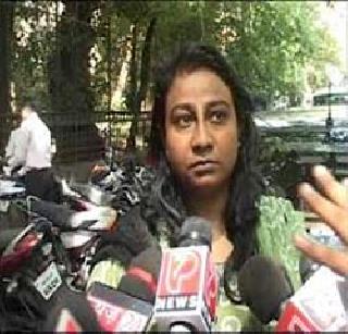 In the place of Arun Gawli, in Gita Gawali field | अरुण गवळीच्या जागी गीता गवळी मैदानात In the place of Arun Gawli, in Gita Gawali field | अरुण गवळीच्या जागी गीता गवळी मैदानात