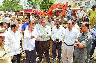 Reduce traffic restrictions on the Maratha Naka and reduce it soon | मोंढा नाक्यावरील वाहतूक कोंडी लवकर कमी करा