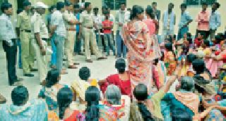 Farmer-farming struggle in Samudrapur taluka | समुद्रपूर तालुक्यात शेतकरी-शेतमजूर संघर्ष