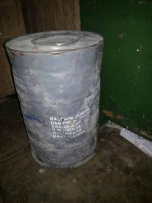 120 kg of flammable calcium carbide seized | १२0 किलो ज्वलनशील कॅल्शियम कार्बाईड जप्त 120 kg of flammable calcium carbide seized | १२0 किलो ज्वलनशील कॅल्शियम कार्बाईड जप्त