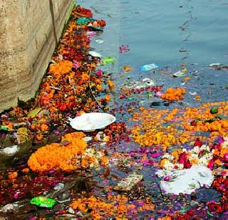 ..and clean up in the Ganges during the five years! | ..तर गंगा पाच वर्षात स्वच्छ होईल!