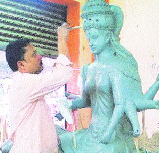 The Goddess of Tambanakas is raising the generation of stalkers | शिळकरांची पिढी घडवितेय टेंभीनाक्याची देवी