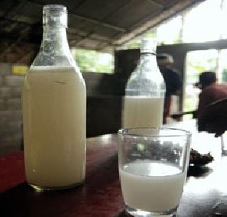 Teddy bearer's admin smile | ताडी परवानेधारकांची प्रशासनाकडून मुस्कटदाबी