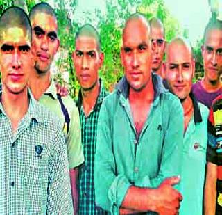 Monad's funeral and 200 women's shirts | माकडाचा अंत्यविधी अन् 200 जणांचे मुंडण